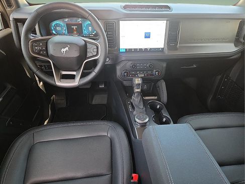 Used 2026 Ford Bronco Badlands AWD/4WD image 11