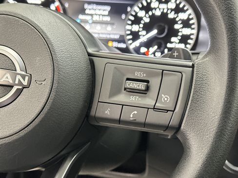 Used 2023 Nissan Rogue S AWD/4WD image 24