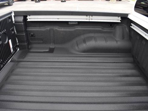 New 2026 Nissan Frontier SV w/ SV Convenience Package image 13