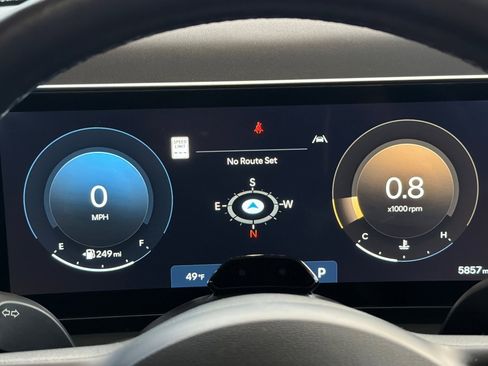 Certified 2025 Hyundai Santa Cruz Limited image 36