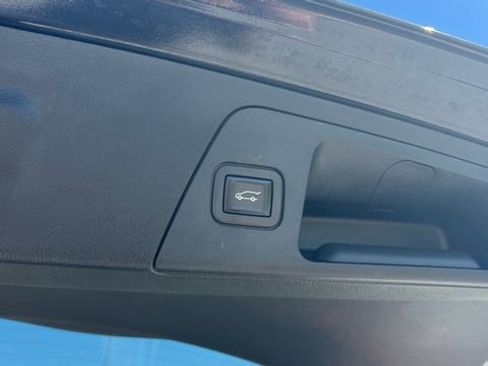 Used 2020 Buick Envision Essence AWD/4WD image 38