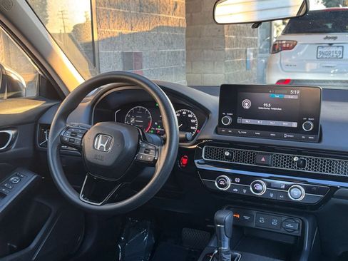 Used 2025 Honda Civic LX image 32