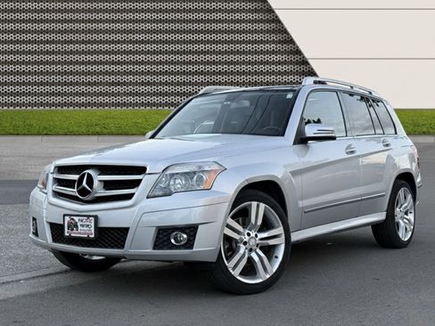 Used 2012 Mercedes-Benz GLK 350 4MATIC image 3