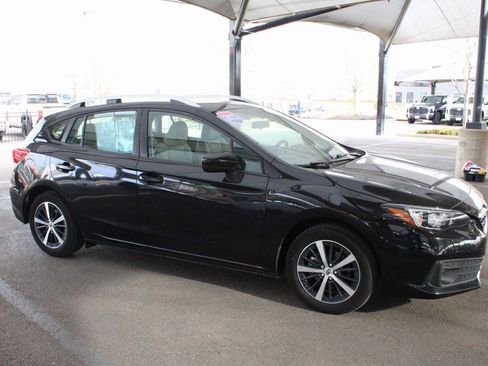 Used 2022 Subaru Impreza Premium image 19