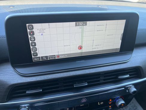 Used 2022 Kia Telluride EX w/ EX Premium Package image 19