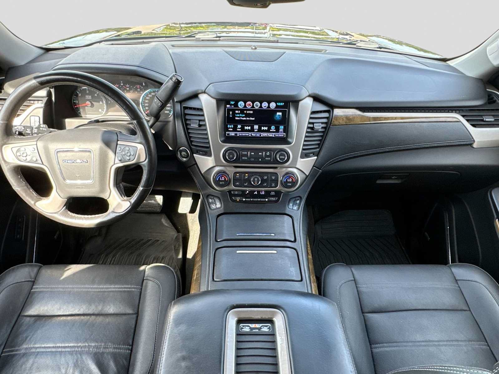 Used 2017 GMC Yukon Denali AWD/4WD image 15