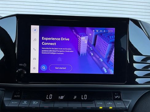 Used 2025 Toyota Camry LE image 28