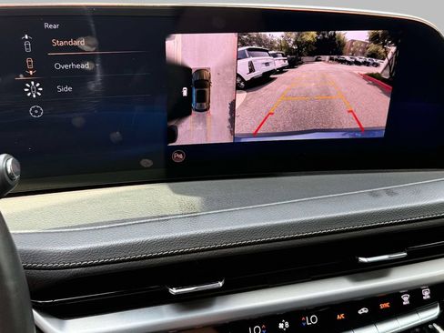 Used 2025 Cadillac XT4 Premium Luxury FWD image 7