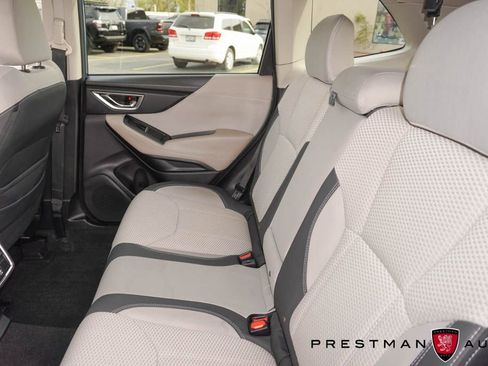 Used 2020 Subaru Forester Premium image 40