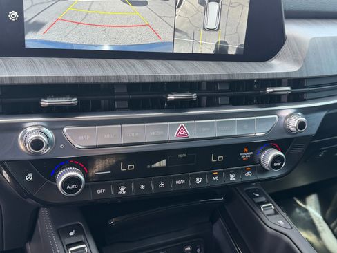 Used 2025 Kia Telluride SX Prestige image 29