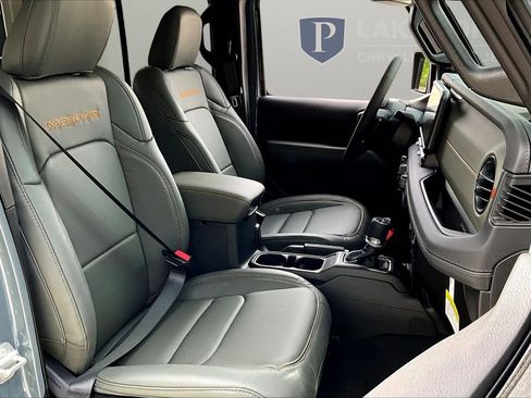 New 2026 Jeep Gladiator Mojave image 23