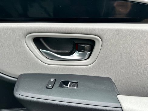 Used 2024 Honda Pilot EX-L image 19