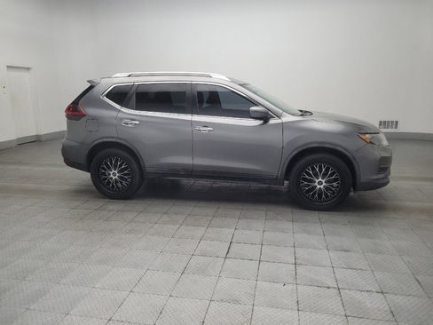 Used 2018 Nissan Rogue SV AWD/4WD image 11