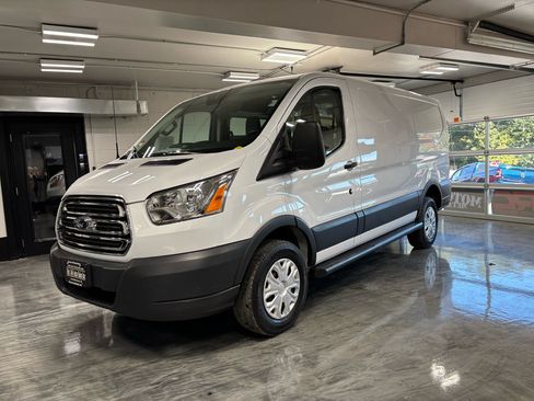 Used 2018 Ford Transit 250 130 Low Roof w/ Exterior Upgrade Package image 4