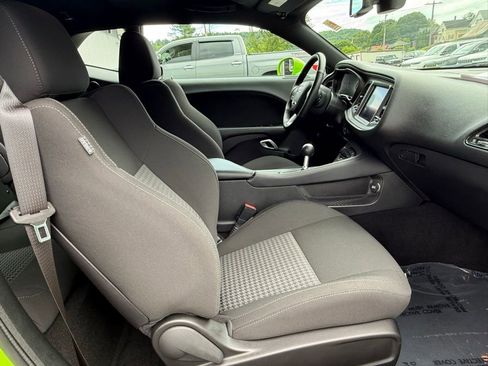 Used 2023 Dodge Challenger R/T w/ Blacktop Package image 20