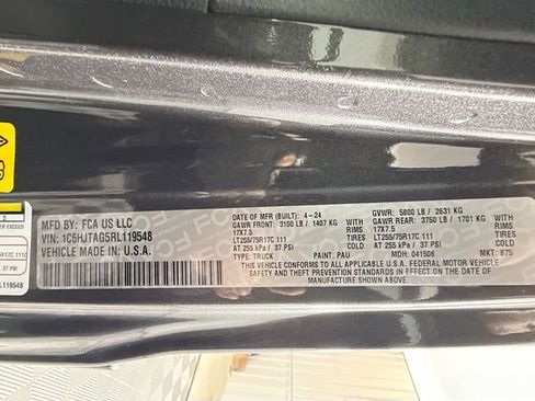 Used 2024 Jeep Gladiator Sport image 29