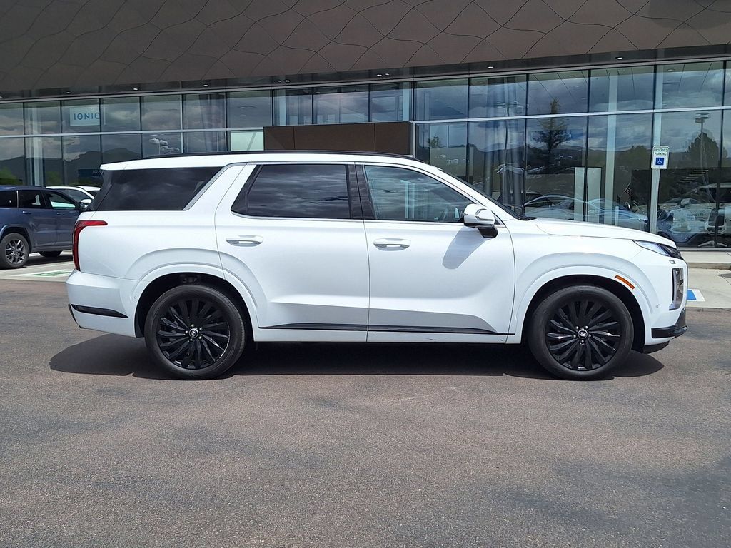 Certified 2025 Hyundai Palisade Calligraphy AWD/4WD image 2