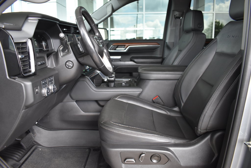 Used 2023 GMC Sierra 1500 Denali w/ Denali Reserve Package AWD/4WD image 3
