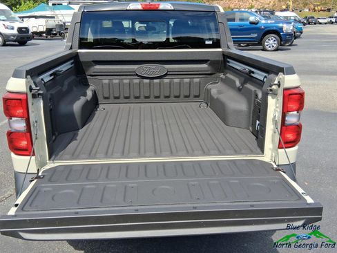 New 2025 Ford Maverick Lariat w/ Black Appearance Package image 14