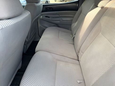 Used 2014 Toyota Tacoma PreRunner w/ SR5 Package image 27