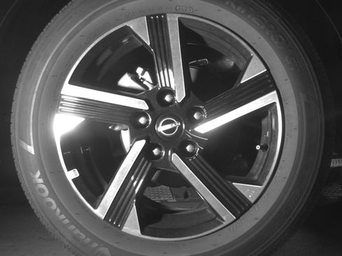 Used 2025 Nissan Sentra SV FWD image 15