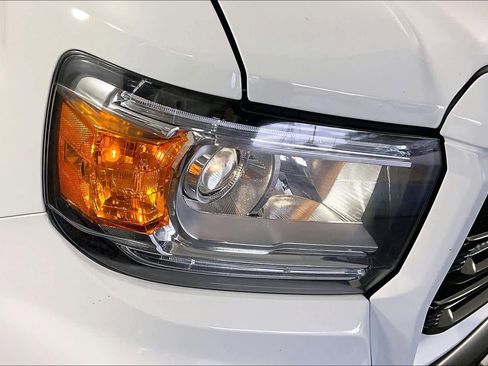 Used 2022 GMC Canyon Elevation w/ Trailering Package image 25