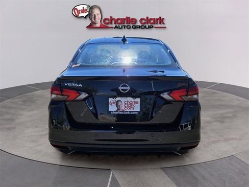 New 2025 Nissan Versa SR w/ Trunk Package image 5