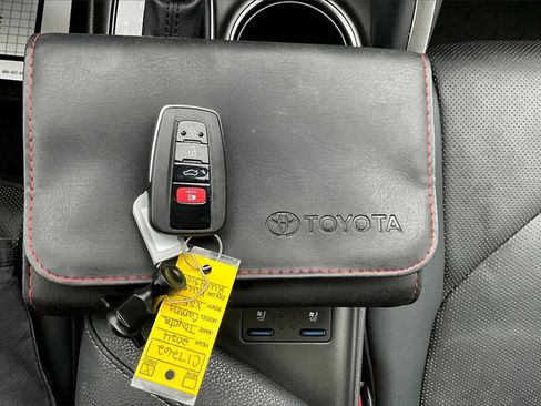 Used 2024 Toyota Camry XSE image 10