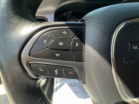 Used 2018 Dodge Charger SXT w/ Blacktop Package RWD image 15