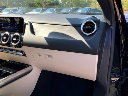 Certified 2026 Mercedes-Benz GLA 250 4MATIC image 10