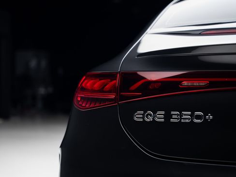 Used 2023 Mercedes-Benz EQE 350+ Sedan image 29