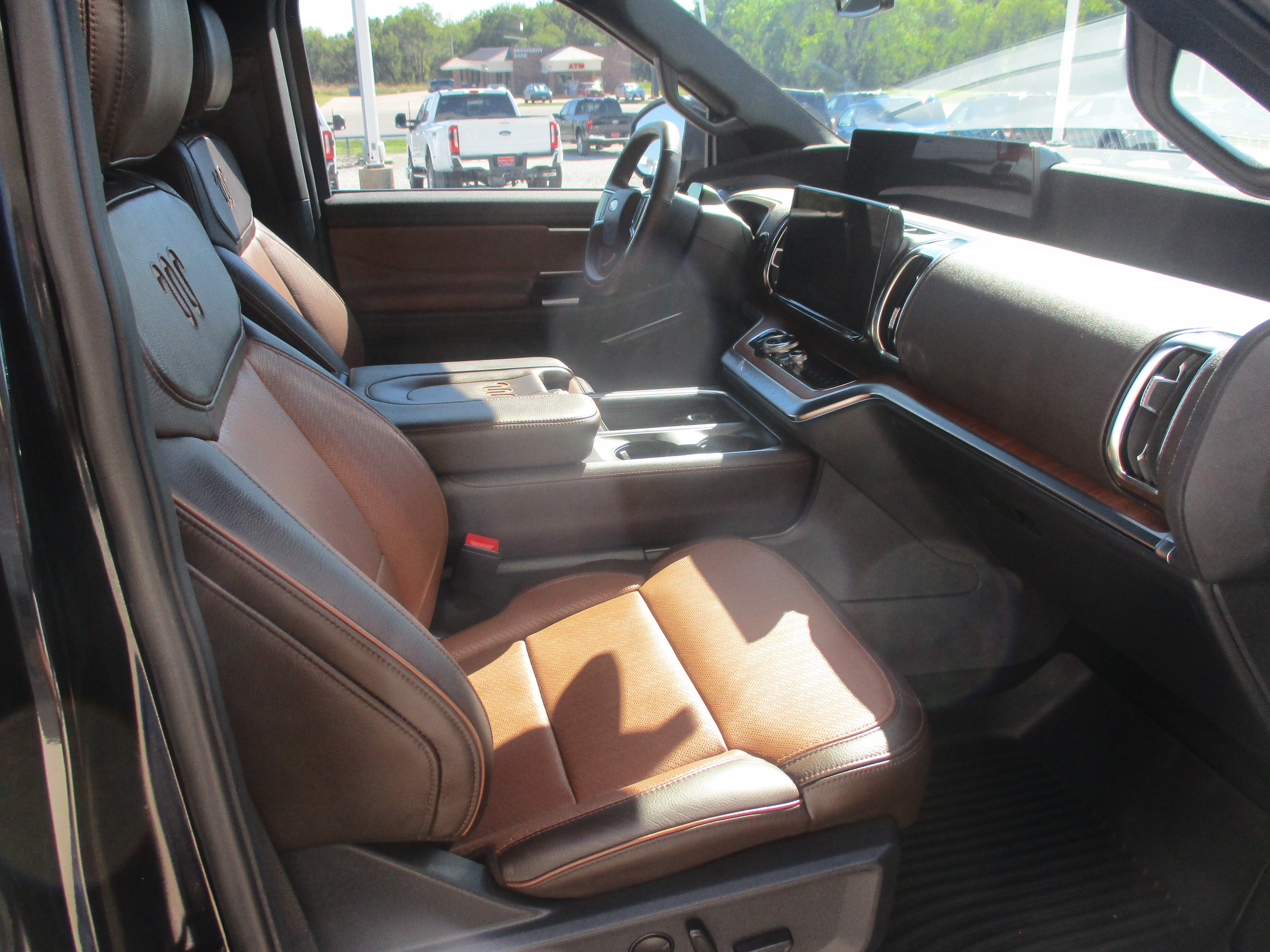 Used 2025 Ford Expedition King Ranch AWD/4WD image 11