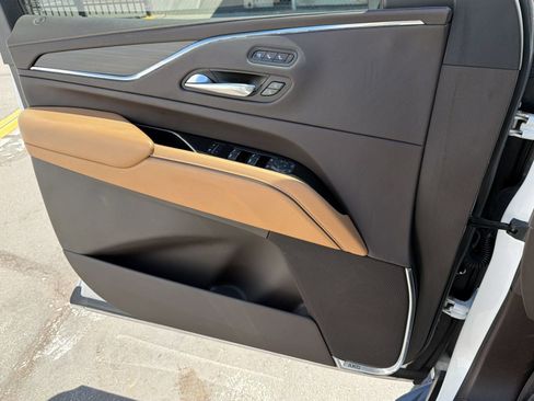 Used 2021 Cadillac Escalade Sport w/ Driver Assist Tech Package AWD/4WD image 21