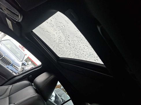 Used 2022 Dodge Charger SXT w/ Plus Group image 16