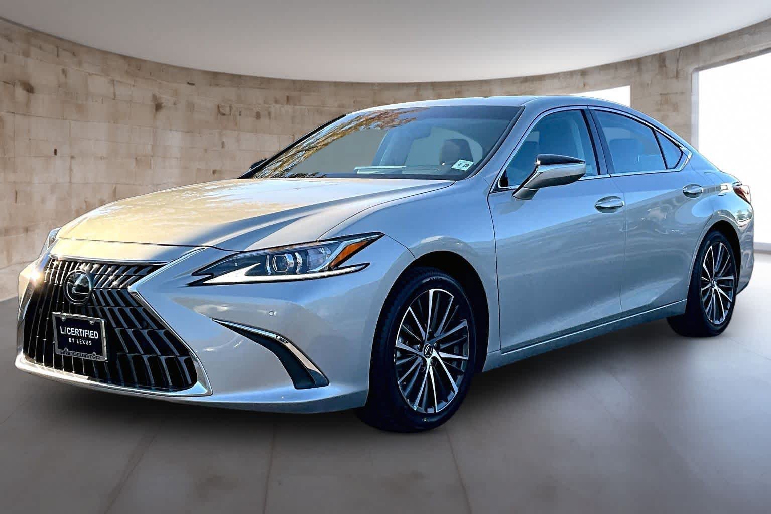 Used 2024 Lexus ES 350 w/ Premium Package FWD image 3