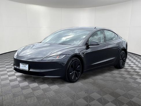 Used 2025 Tesla Model 3 Long Range AWD/4WD image 3