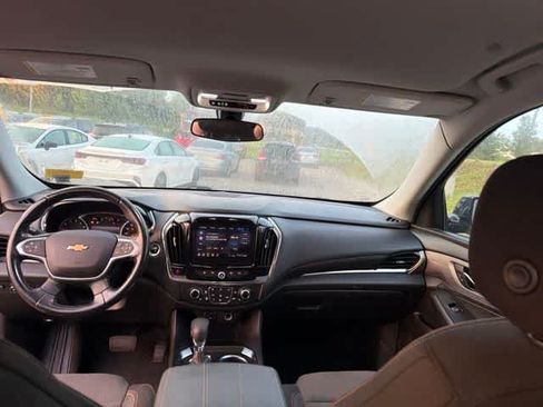 Used 2021 Chevrolet Traverse LT AWD/4WD image 19
