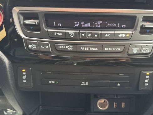 Used 2016 Honda Pilot Touring image 28