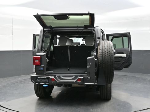 Used 2021 Jeep Wrangler Unlimited Sahara AWD/4WD image 42