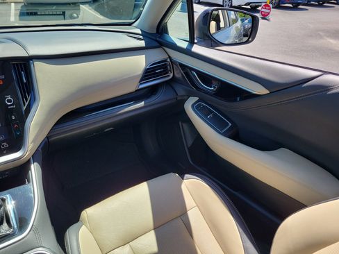 Used 2020 Subaru Outback Limited AWD/4WD image 18