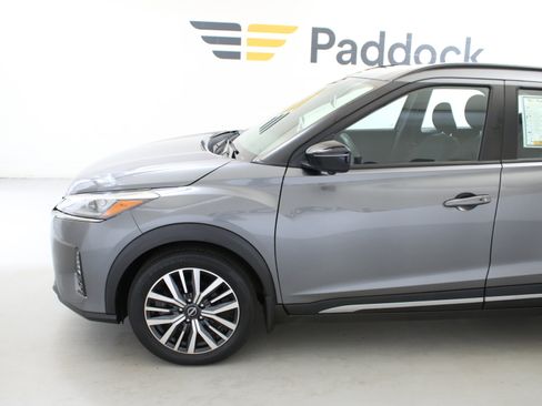 Used 2024 Nissan Kicks SR FWD image 5