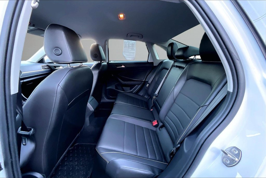 Used 2023 Volkswagen Jetta SE FWD image 22
