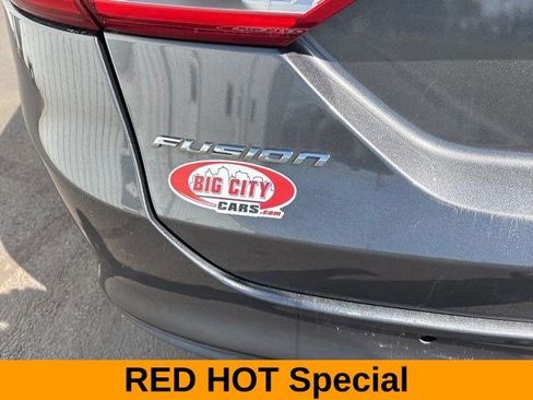 Used 2018 Ford Fusion SE image 45