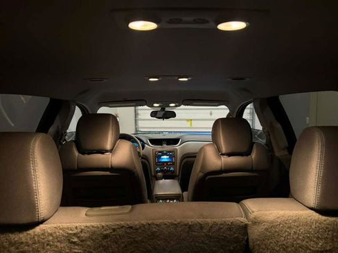 Used 2016 Chevrolet Traverse LS image 9