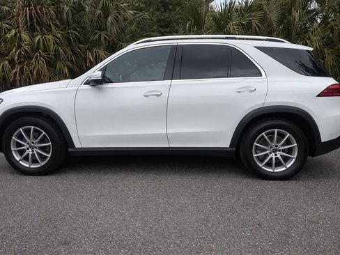 Used 2024 Mercedes-Benz GLE 350 4MATIC image 3