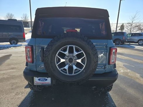 Used 2022 Ford Bronco Badlands image 4