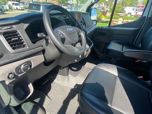 Used 2020 Ford Transit 250 Medium Roof RWD image 18