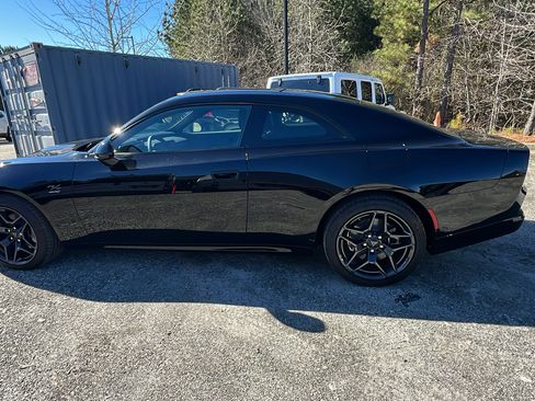 Used 2024 Dodge Charger R/T w/ Plus Group image 11