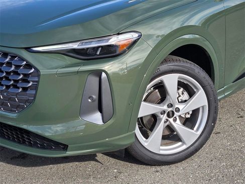 New 2025 Audi Q5 Premium Plus image 9