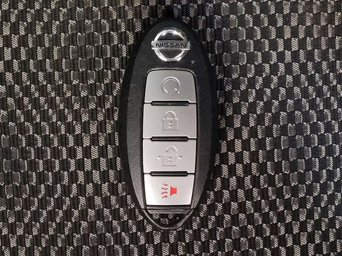 Used 2021 Nissan Rogue Sport SV FWD image 32